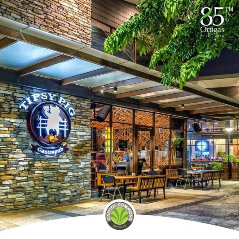 Urban Hostel Pasig City Bagian luar foto