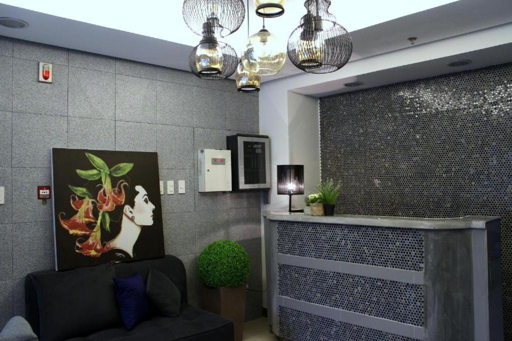 Urban Hostel Pasig City Bagian luar foto