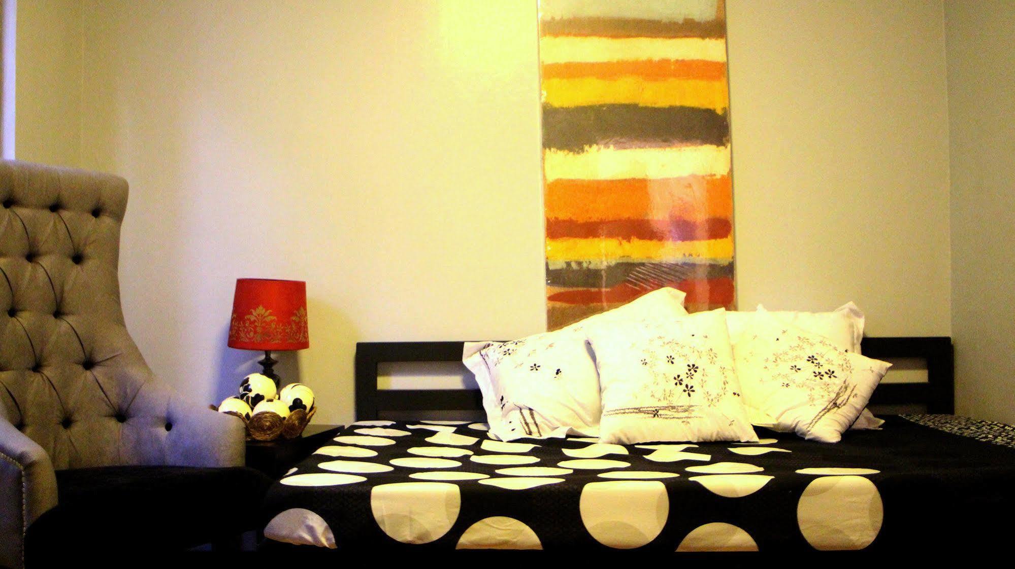 Urban Hostel Pasig City Bagian luar foto