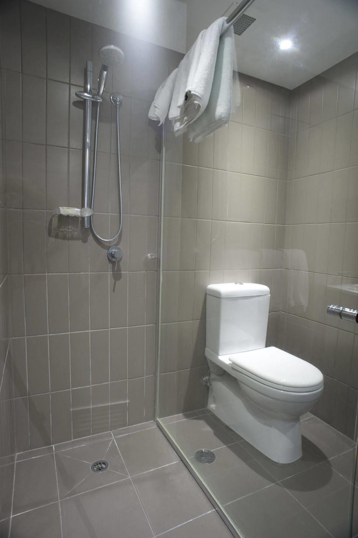Urban Hostel Pasig City Bagian luar foto